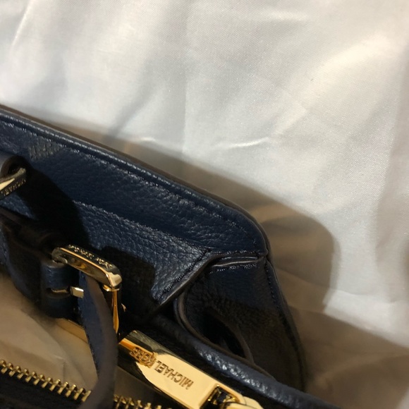 Michael Kor Karson handbags - Picture 3 of 6